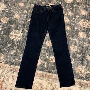 Levi’s midrise skinny size 8